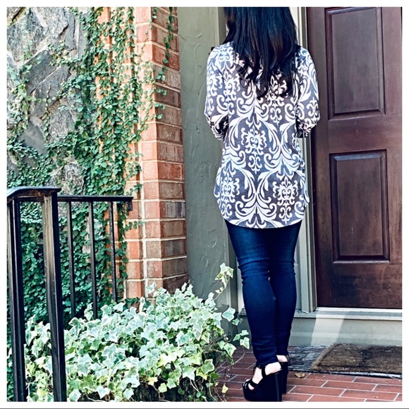 ✨LAST ONE✨Paisley grey print mandarin collar tunic - Picture 4 of 8